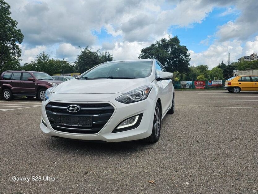 i30