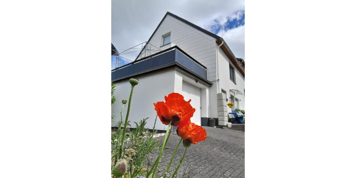 Einfamilienhaus EIFEL RUHIG FEWO CARPORT GARTEN Garage 6 zimmer