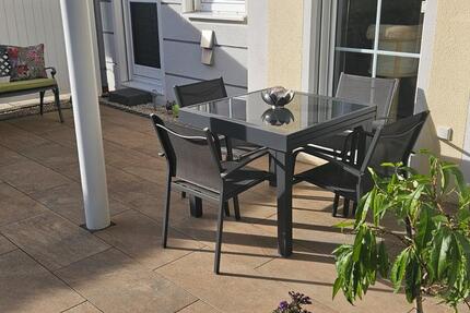 TRAUMWOHNUNG MIT GARTEN IN VATERSTETTEN - TOP - GARAGE 3 zimmer