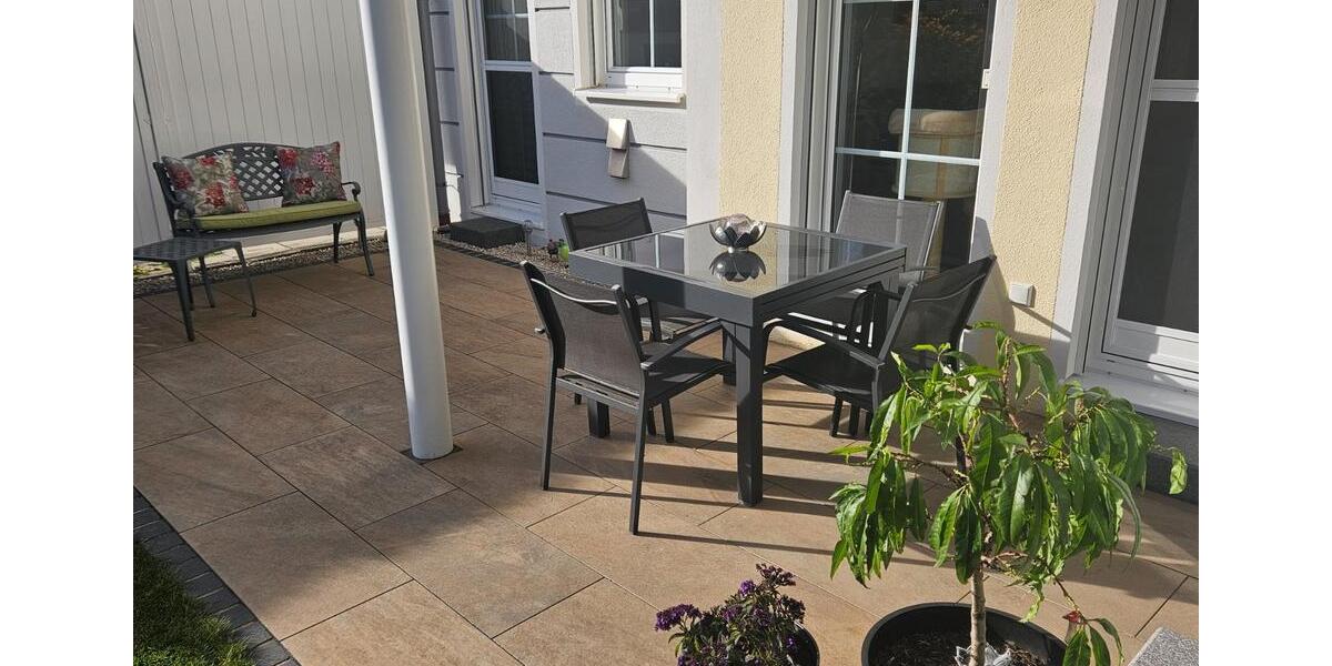 TRAUMWOHNUNG MIT GARTEN IN VATERSTETTEN - TOP - GARAGE 3 zimmer