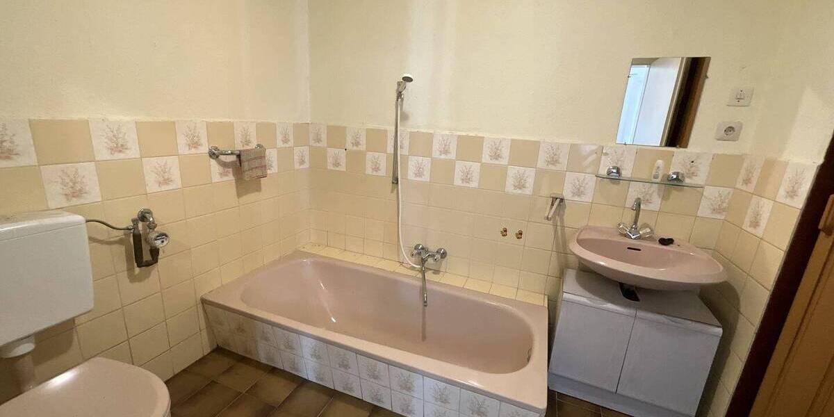 Doppelhaushälfte Neuhausen Laubsdorf - 6 Zimmer, 184 m&sup2;, 110.850&euro; | Angebot:21311064