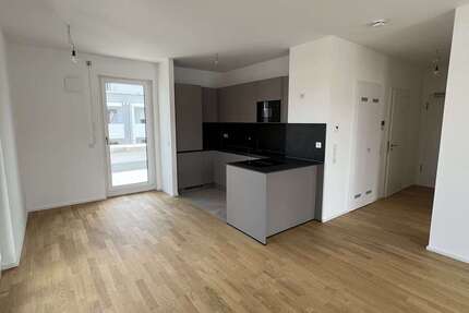 Wohnung Augsburg Hochzoll - 2 Zimmer, 80 m&sup2;, 1.432&euro; | Angebot:26663178