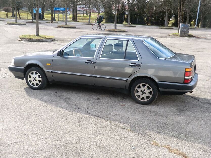 Lancia Thema 71.000 km 5.390 € München 81927