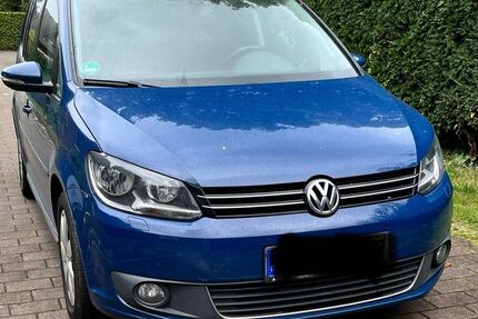 VW Touran 167.000 km 6.200 € Brande-Hörnerkirchen 25364