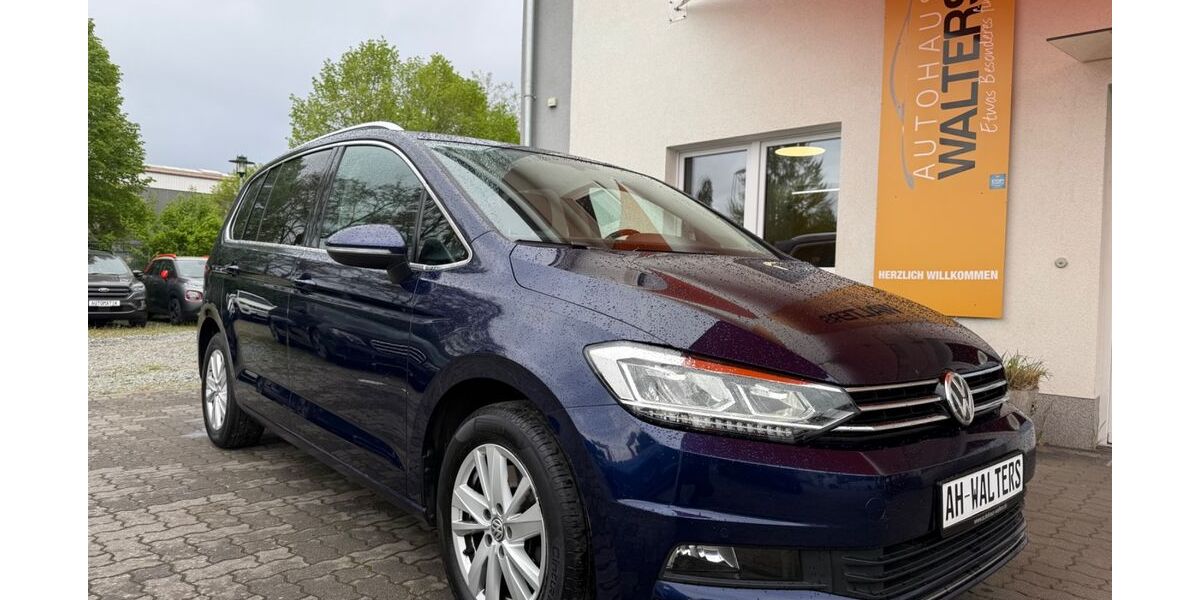VW Touran 90.504 km 23.885 &euro; Stockelsdorf bei Lübeck 23617