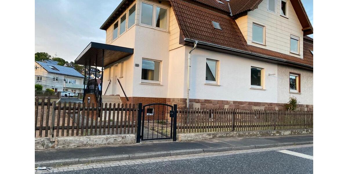 Etagenwohnung Rotenburg an der Fulda - 6 Zimmer, 120 m&sup2;, 1.200&euro; | Angebot:26074435