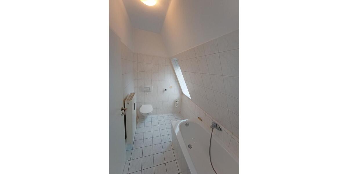 Etagenwohnung Zwickau - 12 Zimmer, 305 m&sup2;, 280.000&euro; | Angebot:26041225