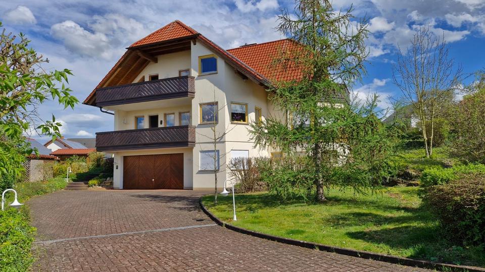 Exklusives Ein-bis Zweifamilienhaus mit Traumhafter Fernsicht zimmer