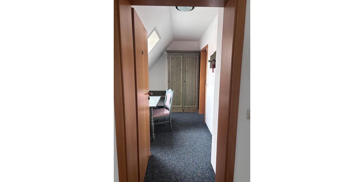 Dachgeschoßwohnung Augsburg Bergheim - 1 Zimmer, 30 m&sup2;, 500&euro; | Angebot:25257490