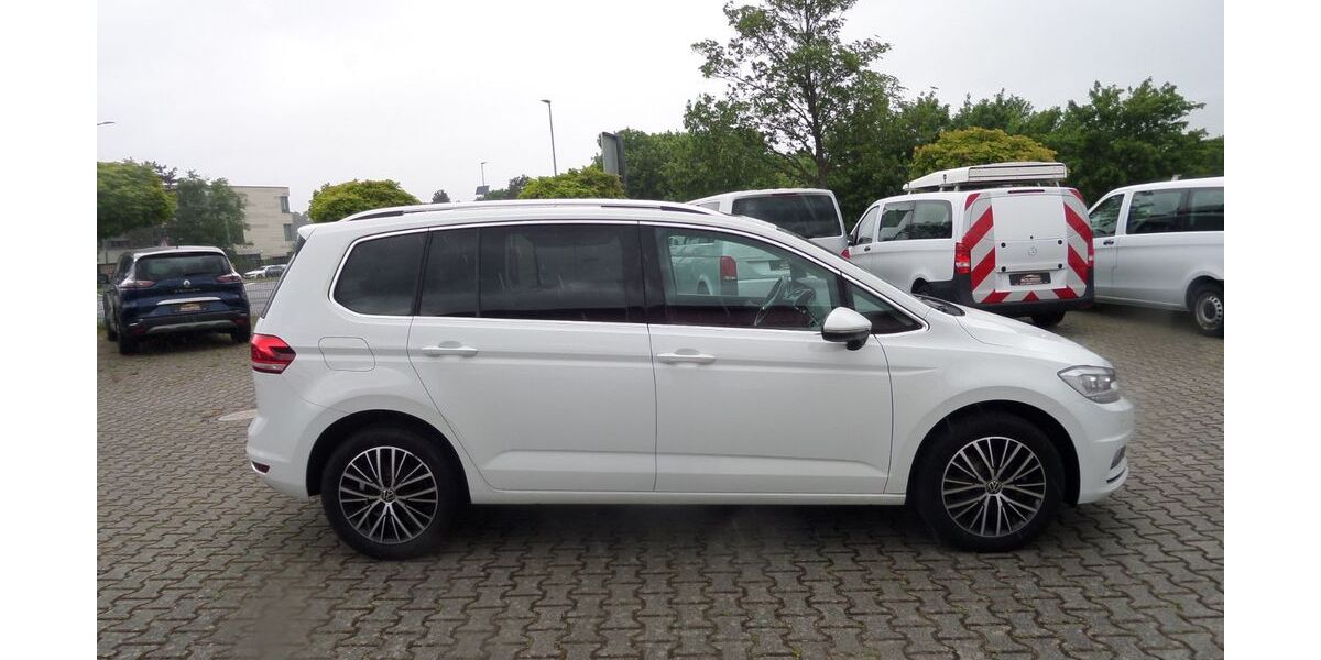 VW Touran 190.000 km 18.700 &euro; Erlenbach a. Main 63906