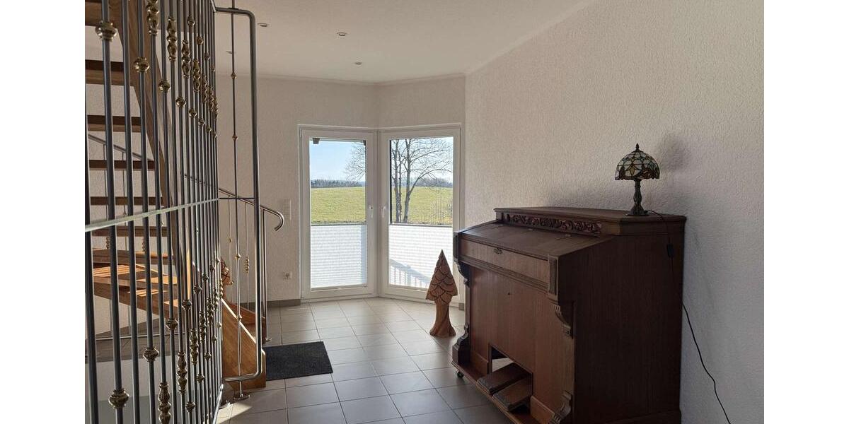 Etagenwohnung Schleiden - 5 Zimmer, 130 m&sup2;, 950&euro; | Angebot:25720418