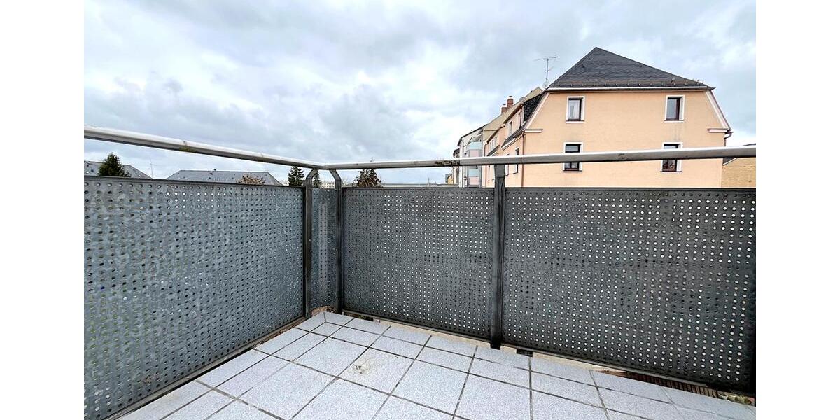 Etagenwohnung Glauchau - 3 Zimmer, 61 m&sup2;, 390&euro; | Angebot:26003170