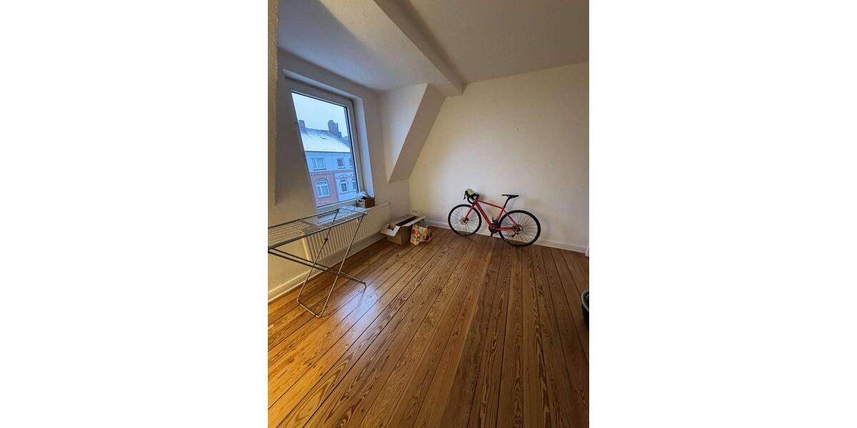 Charmante Dachgeschosswohnung mit viel Licht und modernem Komfort 2 zimmer