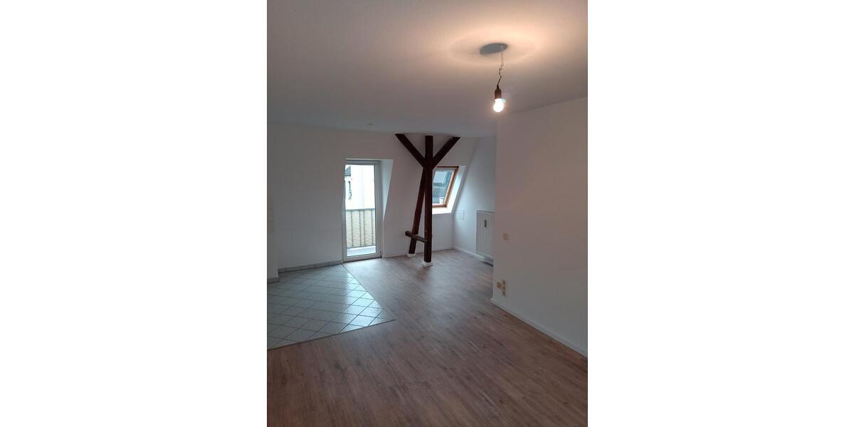 Etagenwohnung Zwickau - 12 Zimmer, 305 m&sup2;, 280.000&euro; | Angebot:26041225