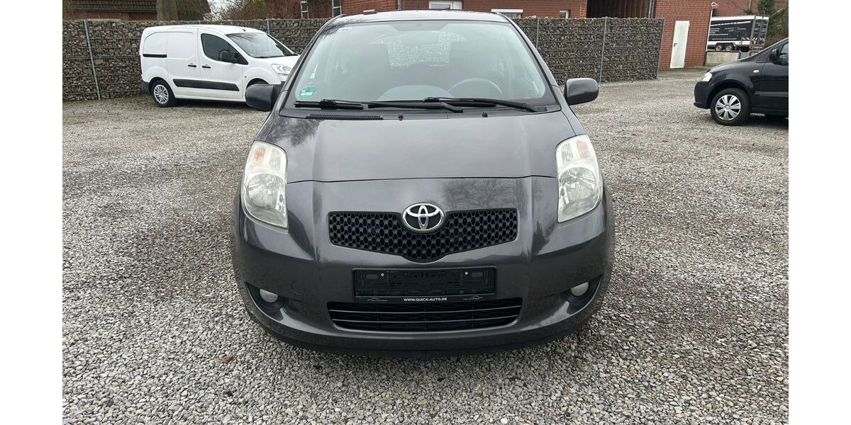 Toyota Yaris 179.000 km 2.499 &euro; Bardowick 21357