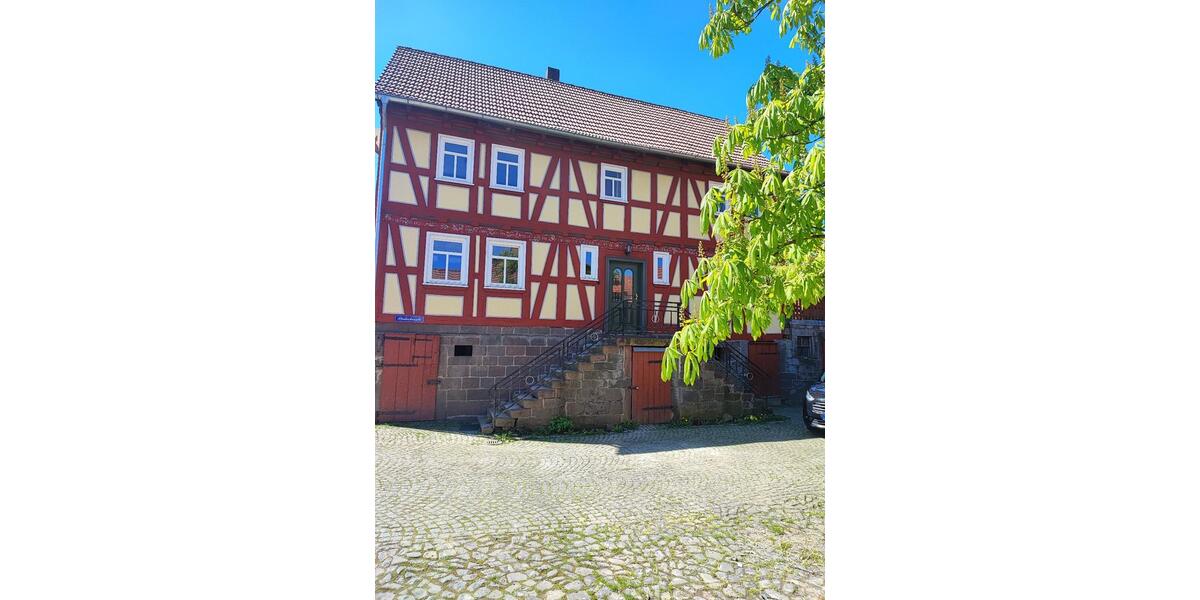 Einfamilienhaus Homberg (Ohm) - 8 Zimmer, 155 m&sup2;, 1.240&euro; | Angebot:26339629