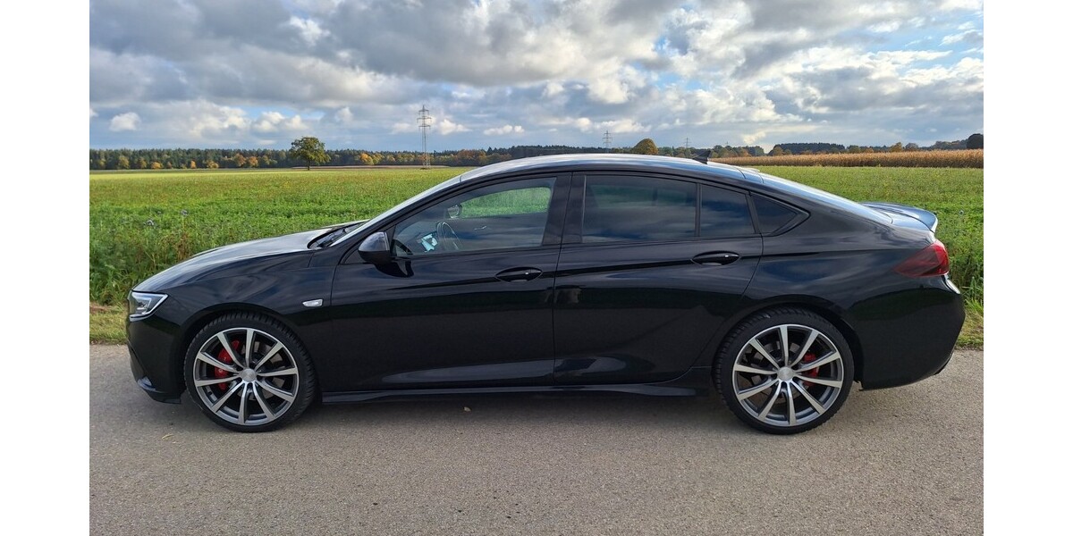 Opel Insignia Grand Sport 2.0 BTurbo D 4x4 Autom.GSI 75.500 km 24.800 € Sauerlach 82054