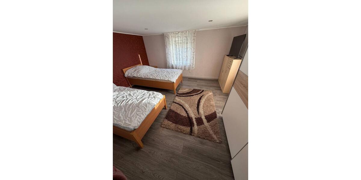 Einfamilienhaus Bad Gandersheim - 8 Zimmer, 245 m&sup2;, 255.000&euro; | Angebot:26381446