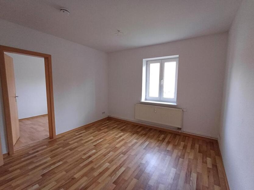 Wohnung mit Einbauküche inclusive - 2. OG rechts zimmer