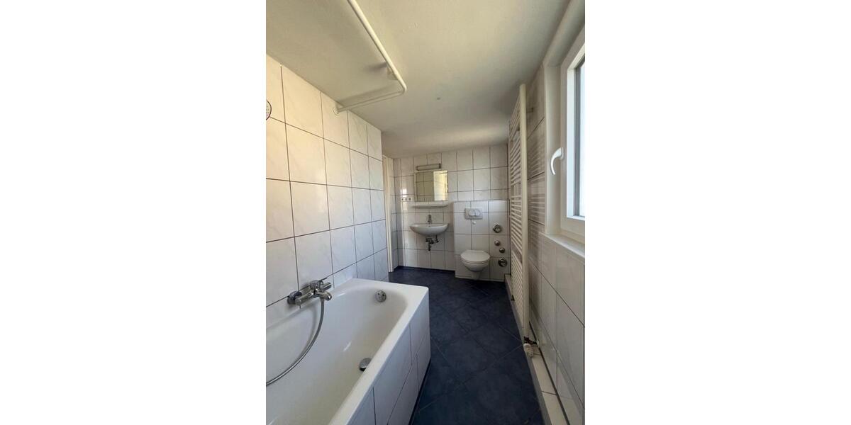 Dachgeschoßwohnung Bonn Bad Godesberg - 2.5 Zimmer, 55 m&sup2;, 760&euro; | Angebot:25986200
