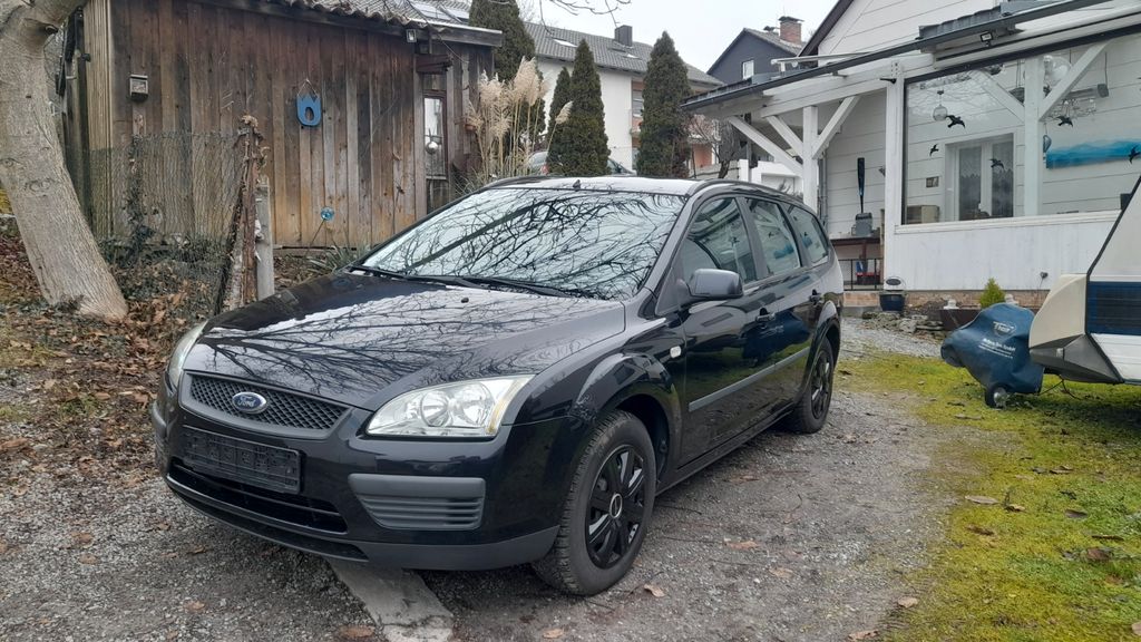 Ford Focus 185.900 km 2.690 &euro; Arnstein-Heugrumbach 97450