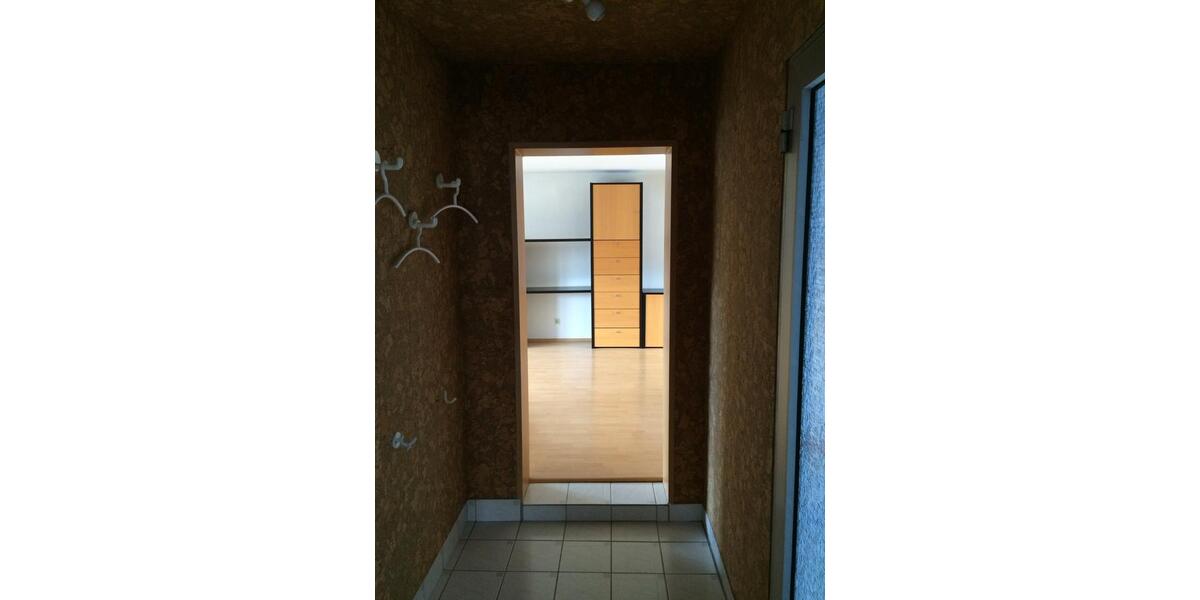 Dachgeschoßwohnung Wiesbaden Klarenthal - 4 Zimmer, 85 m&sup2;, 259.000&euro; | Angebot:27189326
