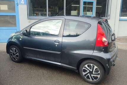 Peugeot 107 127.000 km 2.200 &euro; Balingen 72336