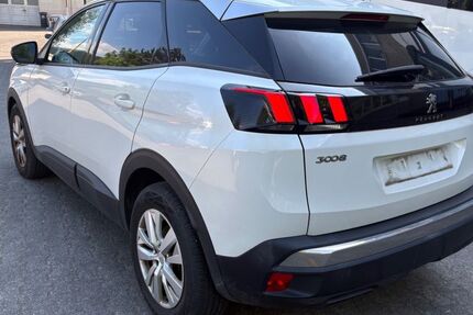 Peugeot 3008 147.904 km 11.900 &euro; Frankfurt am Main 60389
