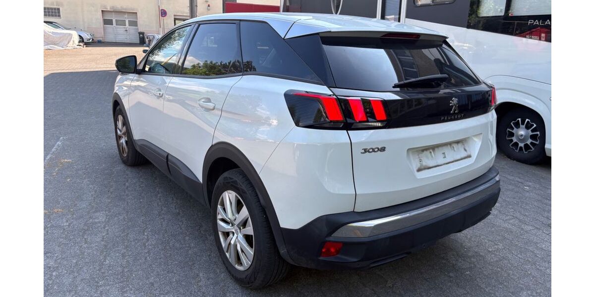 Peugeot 3008 147.904 km 11.900 &euro; Frankfurt am Main 60389