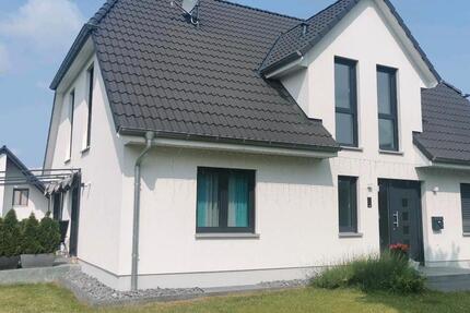 Haus Möhnesee - 5 Zimmer, 213 m&sup2;, 2.100&euro; | Angebot:24470562