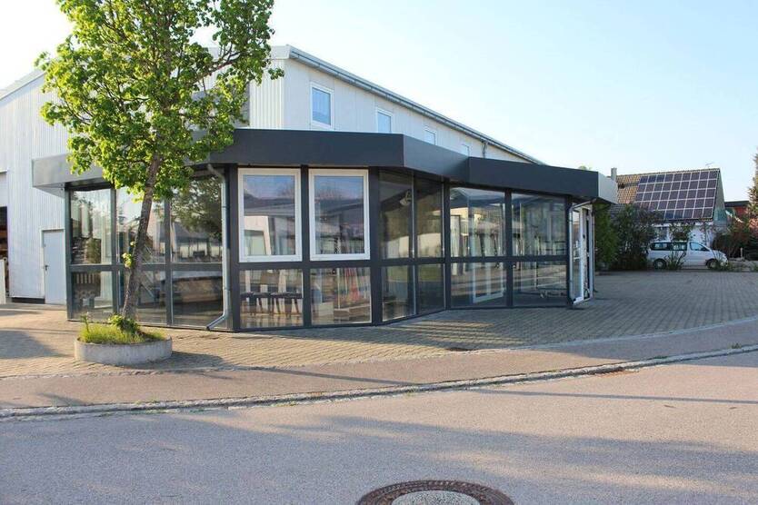 Zweigenerationshaus & Gewerbehalle | 1.920 m² Grundstück | 1.440?€umbauter m²