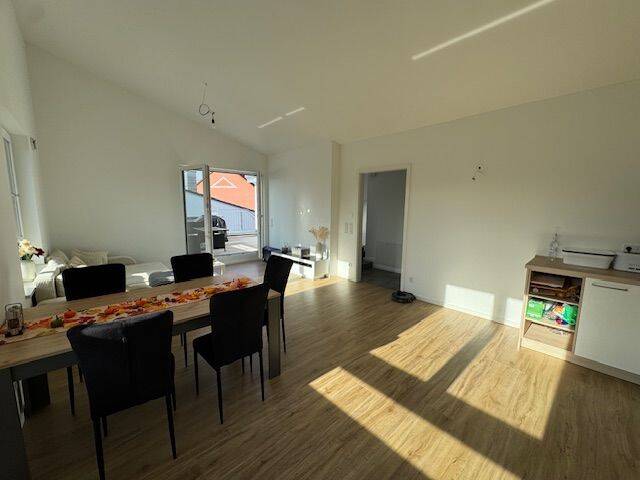Etagenwohnung Nürnberg Rehhof - 2 Zimmer, 85 m&sup2;, 1.185&euro; | Angebot:26289857