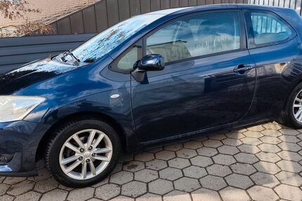 Toyota Auris 207.000 km 3.750 &euro; Hamburg 22179
