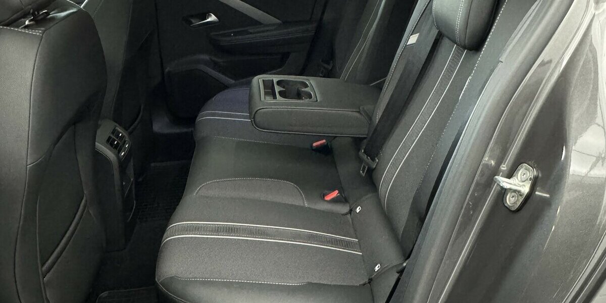 Opel Astra GS 130 Ultimate Full LED 360° Cam Panorama 40.200 km 23.350 &euro; Lich 35423