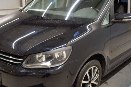 VW Touran 167.500 km 7.990 &euro; Wolfsburg/Vorsfelde 38448