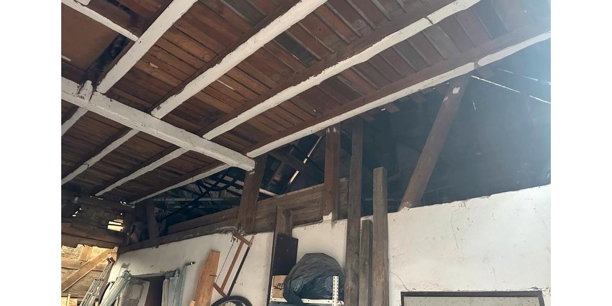 Einfamilienhaus Haiger - 7 Zimmer, 140 m&sup2;, 160.000&euro; | Angebot:26762769