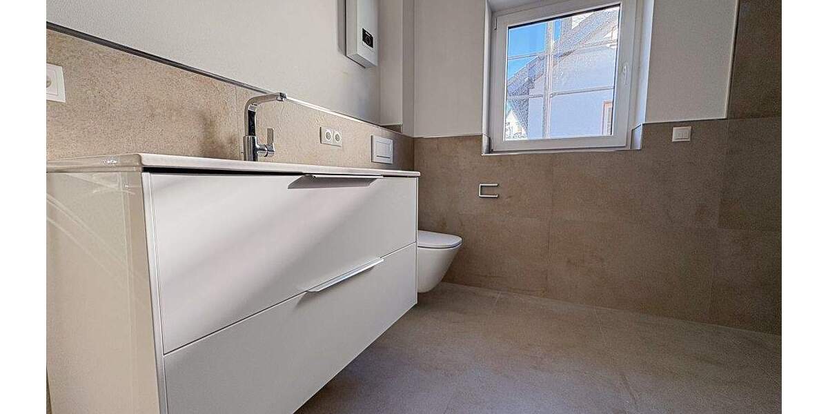 Etagenwohnung Bad Neuenahr-Ahrweiler Ahrweiler - 4 Zimmer, 100 m&sup2;, 1.260&euro; | Angebot:25606339