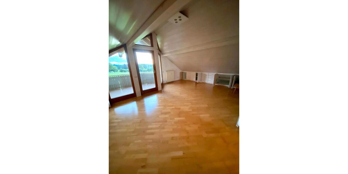 Dachgeschoßwohnung Oberreute - 3 Zimmer, 115 m&sup2;, 990&euro; | Angebot:26335481