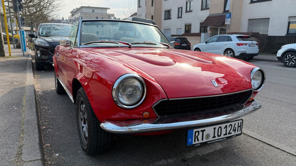 Fiat 124 Spider 151.000 km 15.000 &euro; Reutlingen 72764