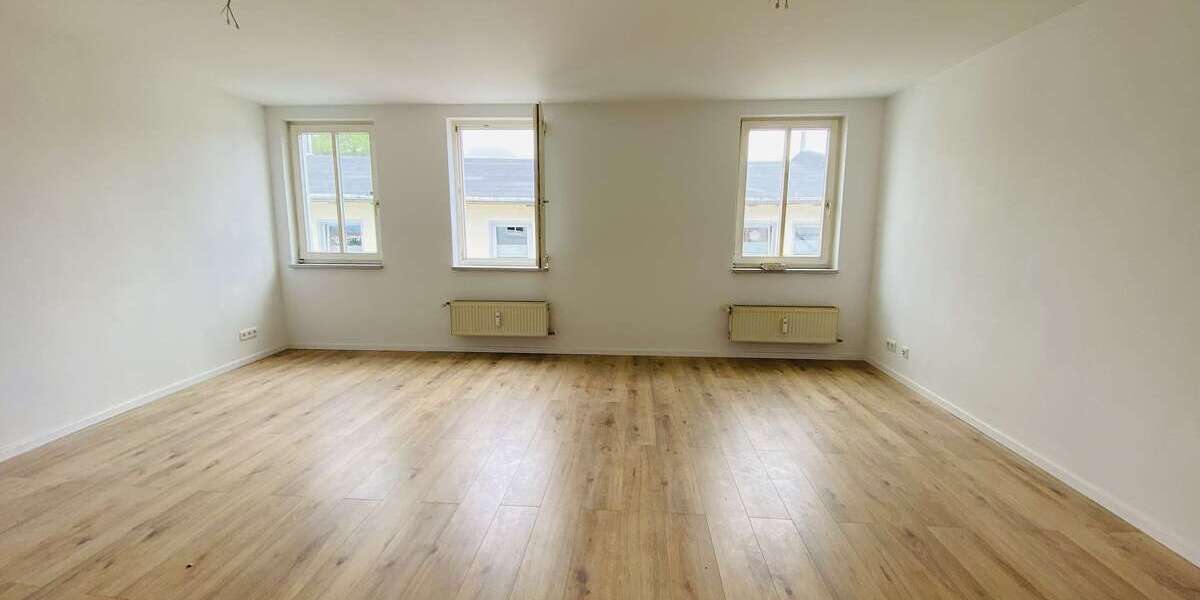 Etagenwohnung Gotha Gotha Nord - 3 Zimmer, 101 m&sup2;, 810&euro; | Angebot:27459495