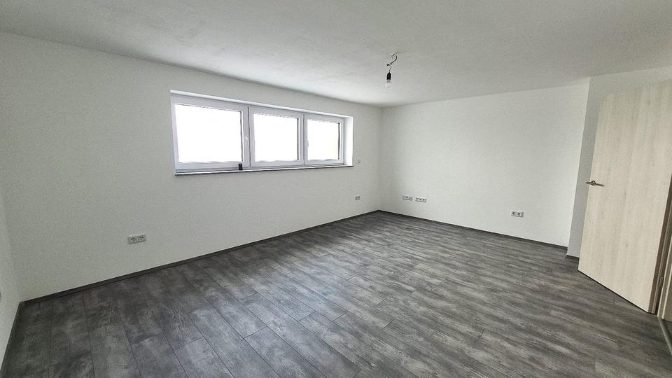 Etagenwohnung Bad Neustadt an der Saale - 2.5 Zimmer, 62 m&sup2;, 630&euro; | Angebot:26399547