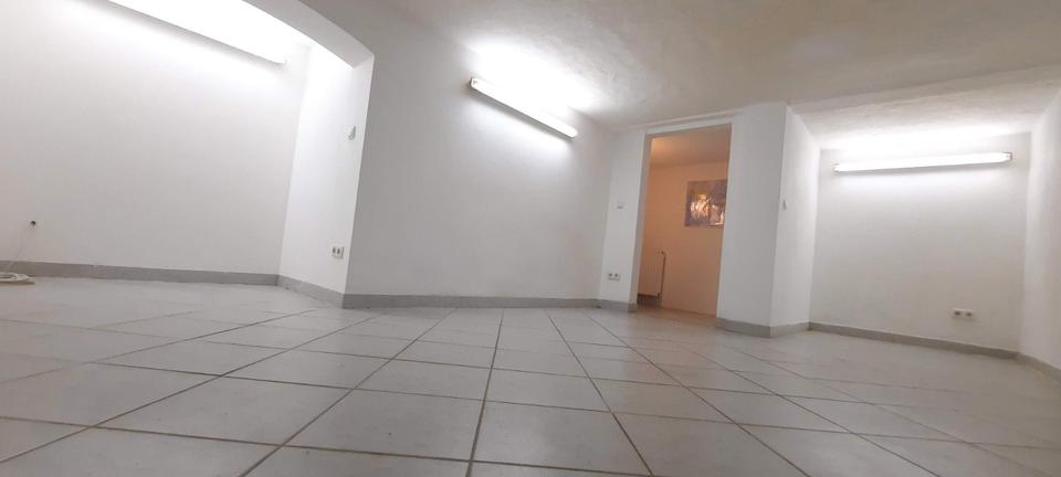Einfamilienhaus Bad Lauchstädt - 3.5 Zimmer, 100 m&sup2;, 990&euro; | Angebot:26594402