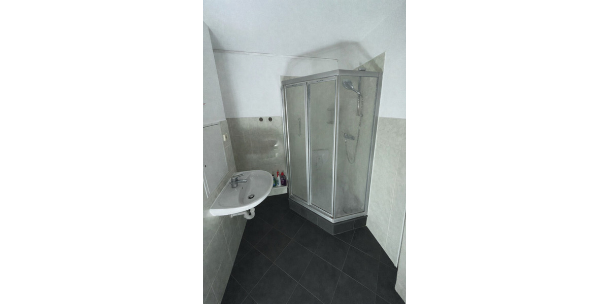 Etagenwohnung Zschopau - 2 Zimmer, 48 m&sup2;, 270&euro; | Angebot:25714818