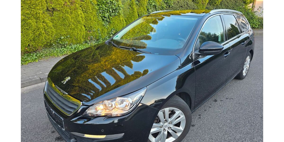 Peugeot 308 197.223 km 4.400 &euro; Nettetal 41334