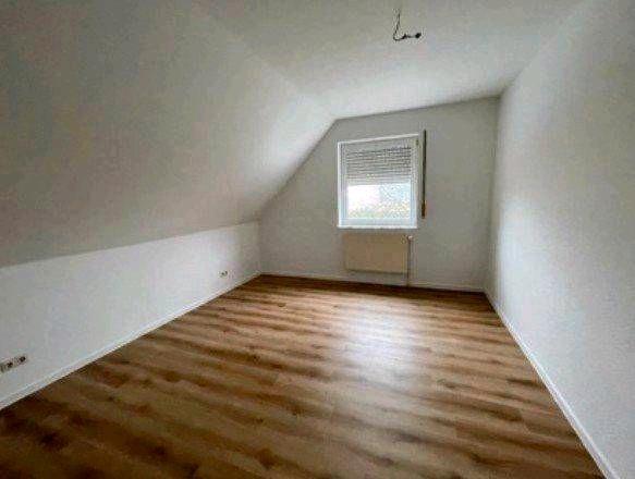 Einfamilienhaus Edewecht - 7 Zimmer, 150 m&sup2;, 379.000&euro; | Angebot:26625063