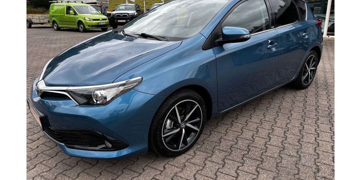 Toyota Auris 103.883 km 11.490 &euro; Suhl 98529