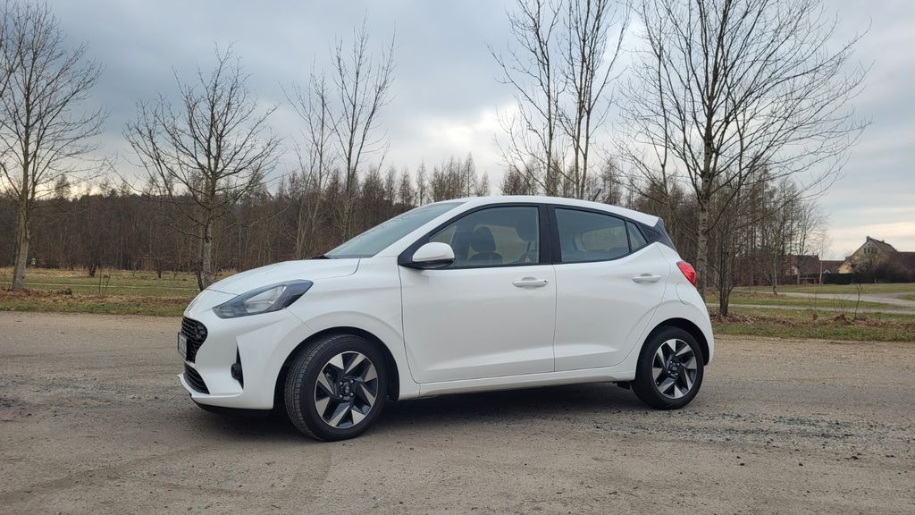 Hyundai i10 10.700 km 15.800 &euro; Eggenfelden 84307
