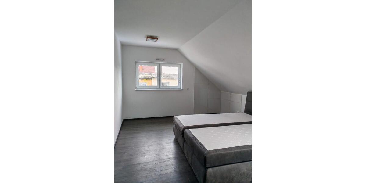Etagenwohnung Münster (Hessen) - 5 Zimmer, 146 m&sup2;, 2.000&euro; | Angebot:26660233