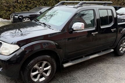 Nissan Navara 204.000 km 8.980 &euro; München 81827
