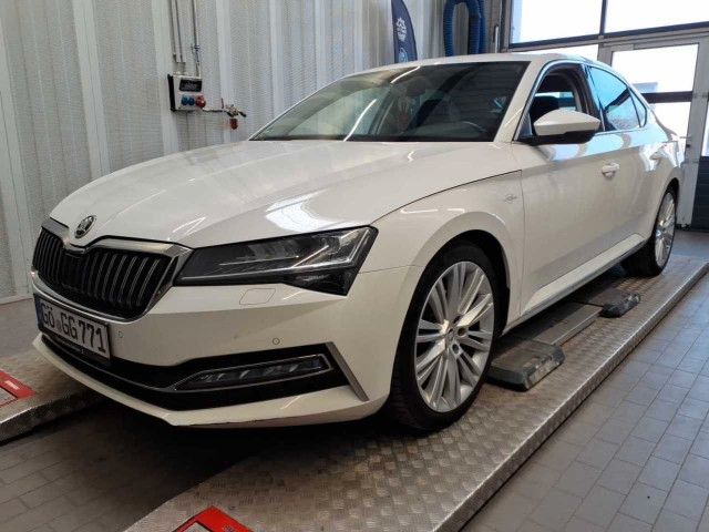 Skoda Superb 244.401 km 16.990 &euro; Budenheim 55257